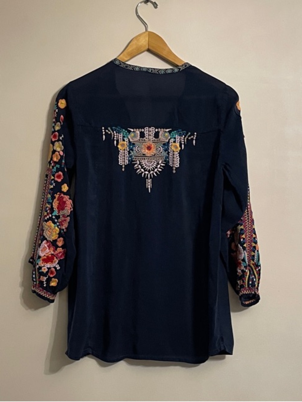 Johnny Was Embroidered Boho Tunic Blouse Women’s Size S - Picture 4 of 9